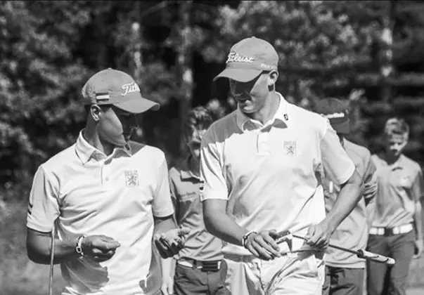 Het zat niet altijd mee in zijn jeugd, maar op de golfbaan had Mike een uitlaatkklep en leerde hij knokken 1